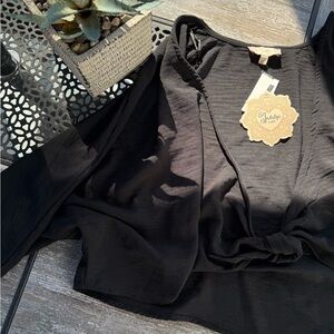 Black Tie-Front 🤍